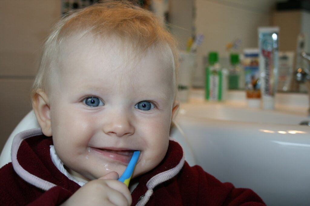 Baby teething stages
